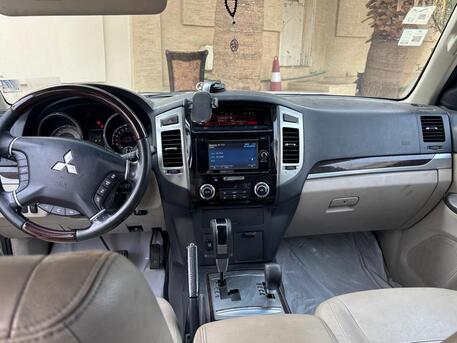 Al Malaz, Vehicles, Cars & Trucks , SAR 52000,  Mitsubishi Pajero,  2016,  Automatic,  199 KM,  Pajero 3.8 V6 GLS - 4x4 With Sunroof And Full Option, 199k Km - 52000 SAR (Negotiable)