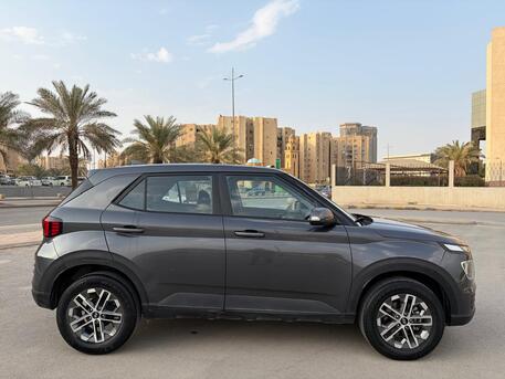 Riyadh, Vehicles, Cars & Trucks , SAR 47000,  Hyundai Venue,  2024,  Automatic,  39000 KM,