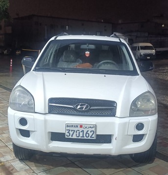 Galali, Vehicles, Cars & Trucks , BHD 1600,  Hyindai Tucson 2.0,  2010,  Automatic,  250000 KM,  Hyundai Tucson  (White)