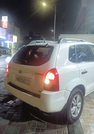 Galali, Vehicles, Cars & Trucks , BHD 1600,  Hyindai Tucson 2.0,  2010,  Automatic,  250000 KM,  Hyundai Tucson  (White)