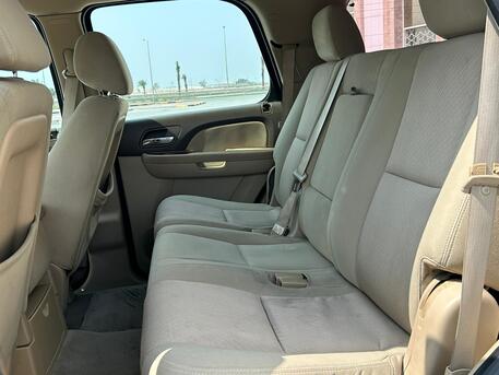 East Riffa, Vehicles, Cars & Trucks , BHD 4700,  Chevrolet Tahoe,  2014,  Automatic,  175000 KM,   MODEL  FOR SALE