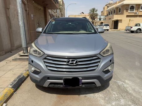 Al Malaz, Vehicles, Cars & Trucks , SAR 32000,  Hyundai Santa Fe Sport,  2014,  Automatic,  272900 KM,  Hyundai Grand Santa Fe  Full Option 7-seater