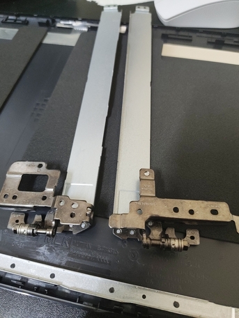 Riyadh, Electronics, SAR 30,  Laptop Hinges