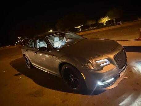 Al Wizarat, Vehicles, Cars & Trucks , SAR 28500,  Chrysler 300 C Executive,  2012,  Automatic,  312000 KM,  For Sale Chrysler 300c Executive