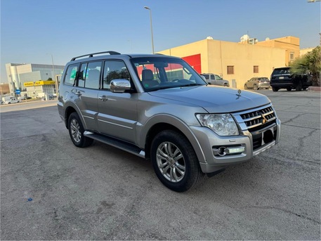 Riyadh, Vehicles, Cars & Trucks , SAR 73000,  Mitsubishi Pajero,  2020,  Automatic,  71000 KM,