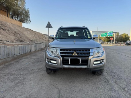 Riyadh, Vehicles, Cars & Trucks , SAR 73000,  Mitsubishi Pajero,  2020,  Automatic,  71000 KM,