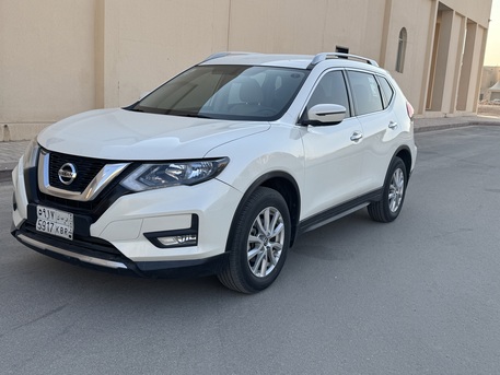 Riyadh, Vehicles, Cars & Trucks , SAR 58000,  Nissan X-Trail,  2022,  Automatic,  124000 KM,