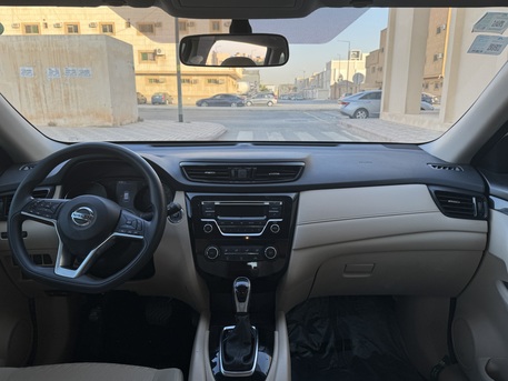 Riyadh, Vehicles, Cars & Trucks , SAR 58000,  Nissan X-Trail,  2022,  Automatic,  124000 KM,