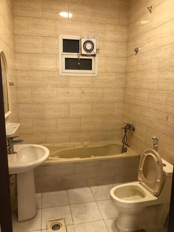 Al Rawdah, Apartments/Houses, SAR 45000/year,  4 BR,  LARGE SIZE GROUND FLOOR APARTMENT WITH 4BEADROOMS LARGE BATH AND KITCHEN INSTALLED