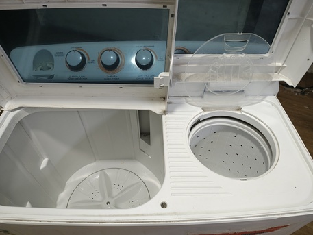 Jeddah, Appliances, SAR 400,  White Westinghouse 14kg Washing Machine Neat Condition