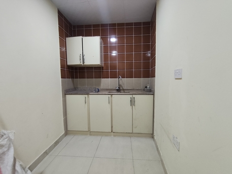 Zinj, Apartments/Houses, BHD 140/year,  1 BR,  Zinj:- Studio Flat On Rent With Unlimited Ewa..
