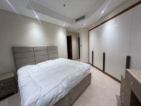 Manama, Apartments/Houses, BHD 430/month,  Furnished,  1 BR,  Sea View  Apartment In Harbour Row | Pool, Gym & Parking