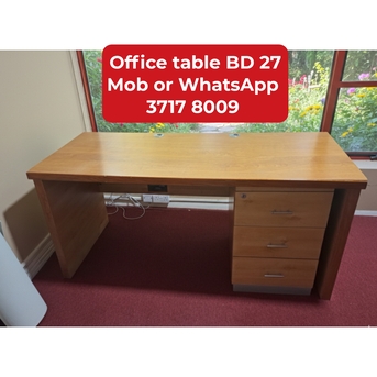 Manama, Furniture, BHD 27,  🌍🌐Office Table In Good Condition For Sale With Delivery