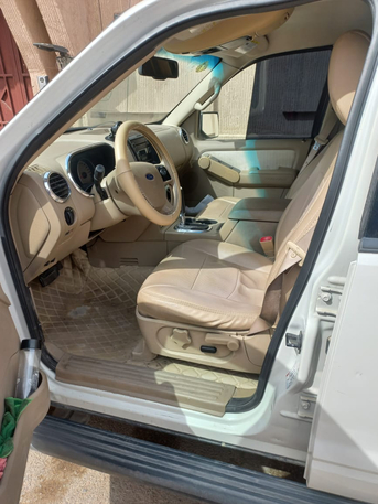 Al Malaz, Vehicles, Cars & Trucks , SAR 15000,  Ford Explorer,  2010,  Automatic,  309000 KM,    XLT &ndash; Family SUV &ndash; Well Maintained