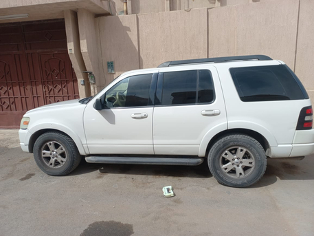 Al Malaz, Vehicles, Cars & Trucks , SAR 15000,  Ford Explorer,  2010,  Automatic,  309000 KM,    XLT &ndash; Family SUV &ndash; Well Maintained