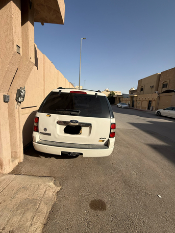 Al Malaz, Vehicles, Cars & Trucks , SAR 15000,  Ford Explorer,  2010,  Automatic,  309000 KM,    XLT &ndash; Family SUV &ndash; Well Maintained