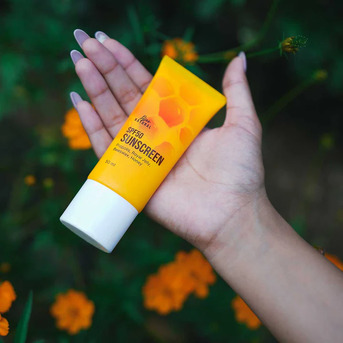 Greater Noida, Health & Beauty Items, INR 650,  Buy SPF 50 Sunscreen For Men & Women &ndash; Lightweight Sun Protection