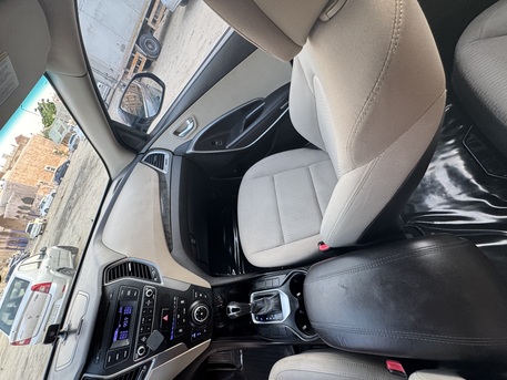 Dammam, Vehicles, Cars & Trucks , SAR 39000,  Hyundai Santa Fe,  2016,  Automatic,  241000 KM,  Santa Fe