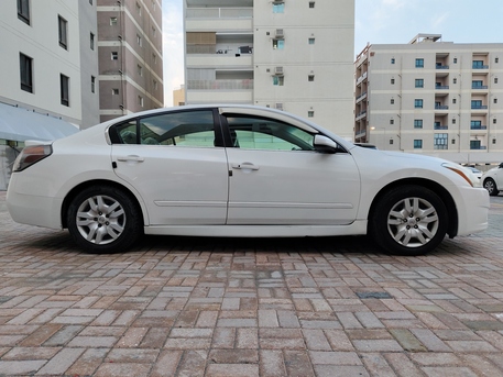 Hidd, Vehicles, Cars & Trucks , BHD 1550,  Nissan Altima,  2011,  Automatic,  160000 KM,  Well Maintained Vehicle, In A Good Condition To Use