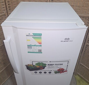 Riyadh, Household Items, SAR 600,  Single Door Refrigerator With Internal Freezer..