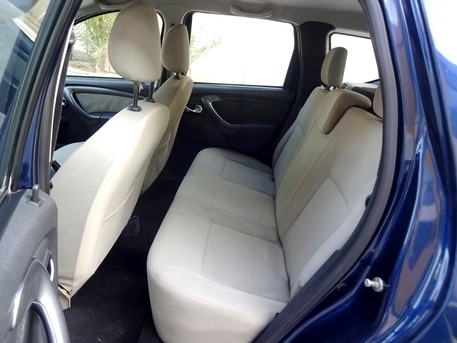 Zinj, Vehicles, Cars & Trucks , BHD 1900,  Renault Duster,  2017,  Automatic,  147000 KM,  LOW BUDGET SUV  FOR SALE 1900 BD NEGO