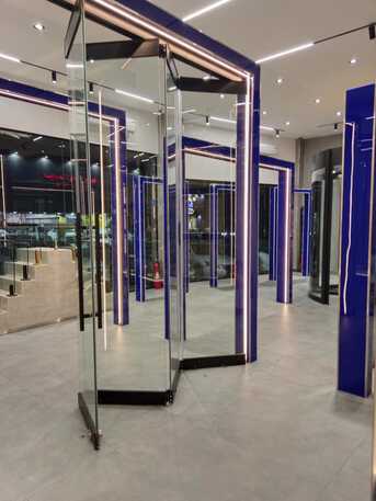 Riyadh, Construction, للحدادة وللمونىم،الذجاج