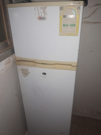 Riyadh, Air Conditioners, SAR 800,  Fridge Good Condition Large Size