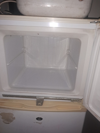 Riyadh, Air Conditioners, SAR 800,  Fridge Good Condition Large Size