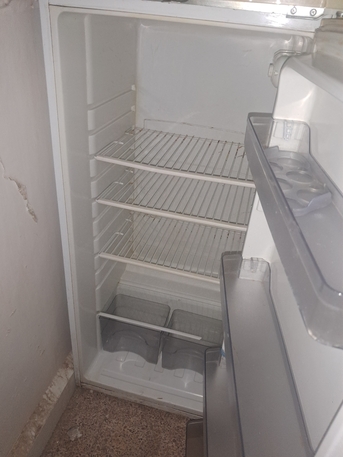 Riyadh, Air Conditioners, SAR 800,  Fridge Good Condition Large Size