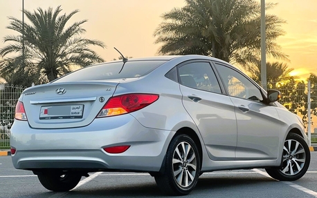 Zinj, Vehicles, Cars & Trucks , BHD 2400,  Hyundai Accent,  2017,  Automatic,  153000 KM,  *URGENT SALE*   Full Option With Sunroof