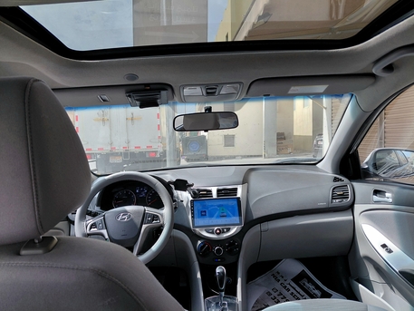 Zinj, Vehicles, Cars & Trucks , BHD 2400,  Hyundai Accent,  2017,  Automatic,  153000 KM,  *URGENT SALE*   Full Option With Sunroof