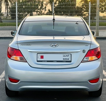 Zinj, Vehicles, Cars & Trucks , BHD 2400,  Hyundai Accent,  2017,  Automatic,  153000 KM,  *URGENT SALE*   Full Option With Sunroof