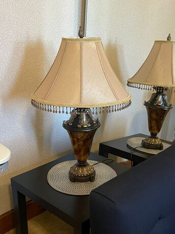 Yanbu, Household Items, SAR 1,  Luxury Chandelier & Vintage Side Lamps For Sale (Newly)