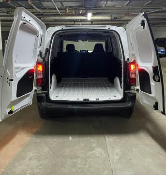 Jeddah, Vehicles, Cars & Trucks , SAR 29000,  Peugeot Partner,  2023,  Manual,  94000 KM,