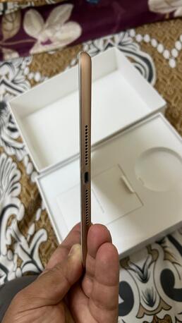 Riyadh, Mobile Phones, SAR 500,  Apple  IPad 6 Gen  9.7 Inch 32gb 100 % Original Condition