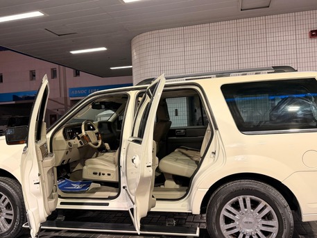 Sharjah, Vehicles, Cars & Trucks , AED 17500,  Lincoln Aviator,  2008,  Automatic,  137299 KM,   Lincoln Gcc Specs