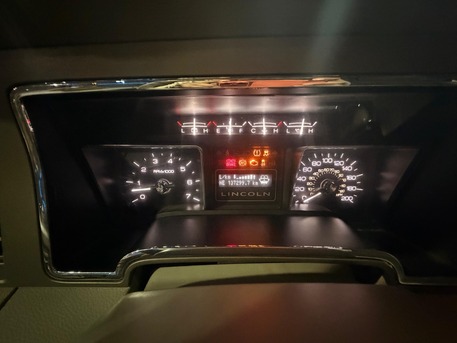 Sharjah, Vehicles, Cars & Trucks , AED 17500,  Lincoln Aviator,  2008,  Automatic,  137299 KM,   Lincoln Gcc Specs