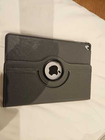 Duba, Computers, SAR 1200,  APPLE TABLET AND LAPTOP FOR SELL