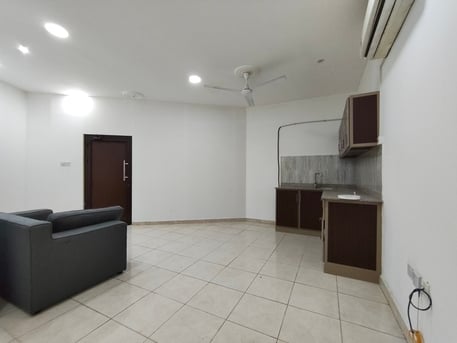 Manama, Apartments/Houses, BHD 175/year,  1 BR,  Jidali:- 1Bhk Semifurnished Flat On Rent With Unlimited Ewa..