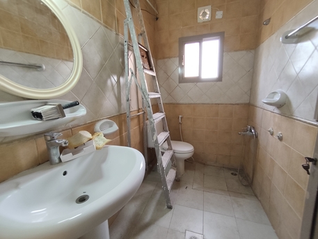 Manama, Apartments/Houses, BHD 175/year,  1 BR,  Jidali:- 1Bhk Semifurnished Flat On Rent With Unlimited Ewa..