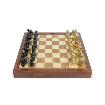 Noida, Wholesale Products, Luxury Wildlife Chess Set &ndash; Artistic Wooden Chess Board Game