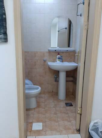 Al Khobar Al Shamalia, Rooms Available, SAR 900/month,  12 Sq. Meter,  Semi Furnished Room For FILIPINO Only With Split AC And Toilet & Bathroom