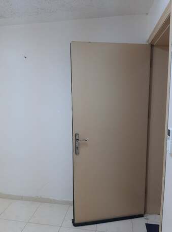 Al Khobar Al Shamalia, Rooms Available, SAR 900/month,  12 Sq. Meter,  Semi Furnished Room For FILIPINO Only With Split AC And Toilet & Bathroom