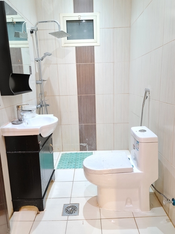 King Fahad District, Rooms Available, SAR 3000/month,  Attached Bath Male Executive Room