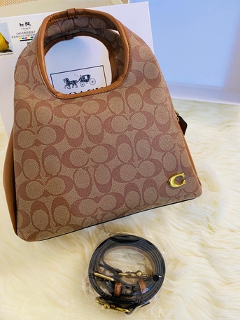 Jeddah, Clothing & Accessories, SAR 100,  Branded Handbags Available In Bulk.