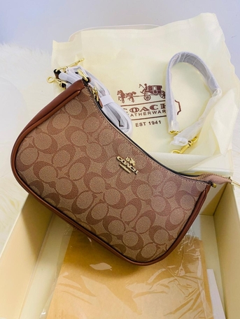 Jeddah, Clothing & Accessories, SAR 100,  Branded Handbags Available In Bulk.