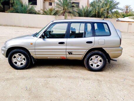 Manama, Vehicles, Cars & Trucks , BHD 1050,  Toyota RAV4,  1999,  300 KM,    Model Excellent Condition FOR Sle