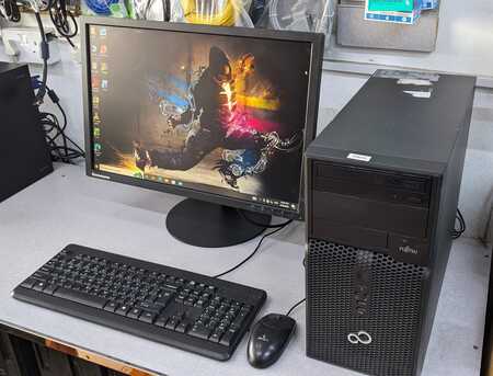 Manama, Computers, BHD 68,  Fujitsu Core I7 2.8GHz Computer Set RAM 8GB With Lenovo 22" Monitor Windows & Office Ready