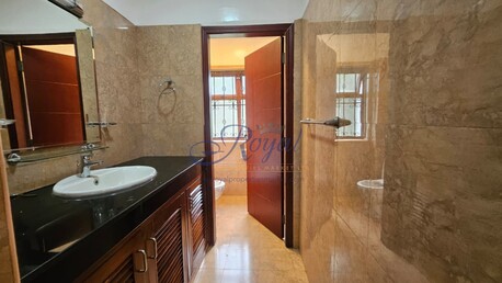 Nairobi, Apartments/Houses, KES 550000/month,  5 BR,  Runda &ndash; Elegant 5-Bedroom All-En-Suite To Let (Gated Community)