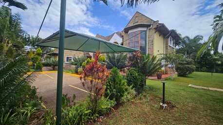 Nairobi, Apartments/Houses, KES 550000/month,  5 BR,  Runda &ndash; Elegant 5-Bedroom All-En-Suite To Let (Gated Community)